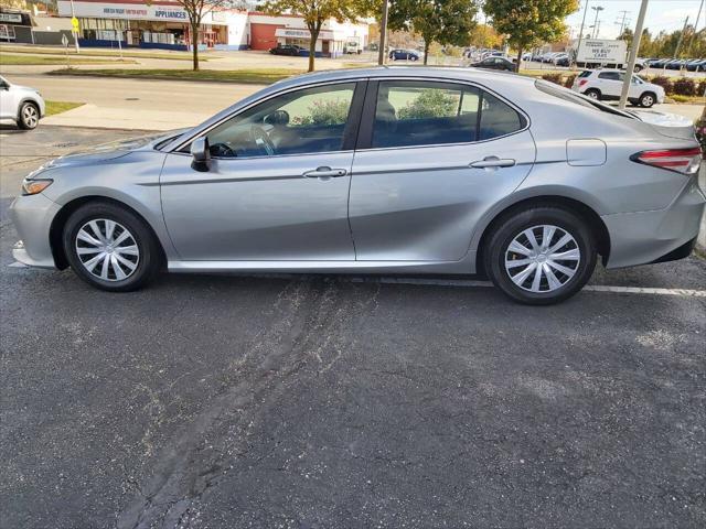 used 2018 Toyota Camry Hybrid car, priced at $17,995