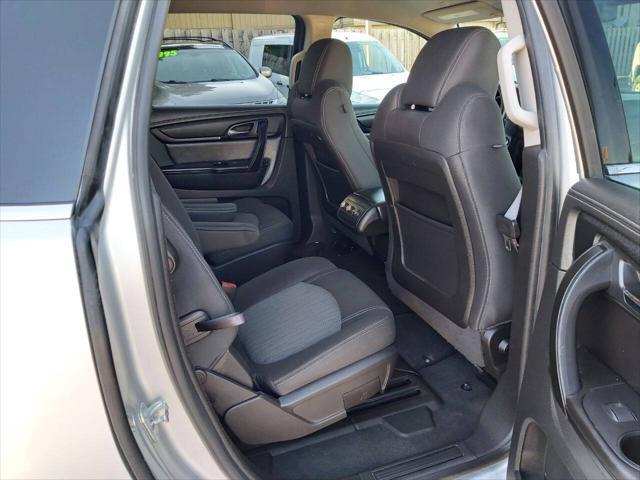 used 2015 Chevrolet Traverse car, priced at $9,995