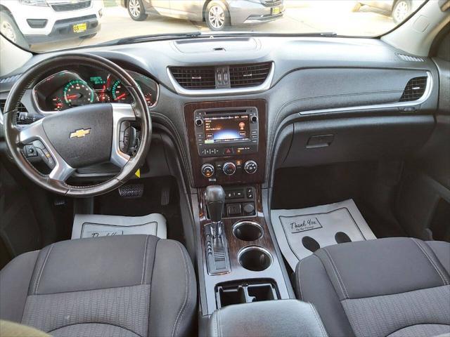 used 2015 Chevrolet Traverse car, priced at $9,995