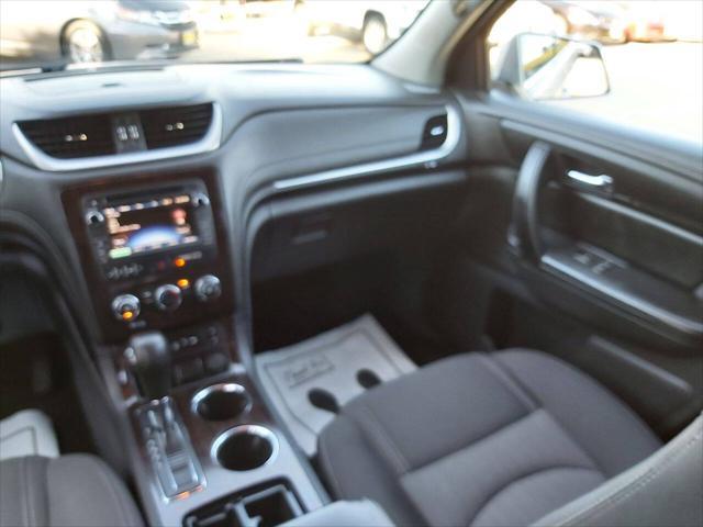 used 2015 Chevrolet Traverse car, priced at $9,995