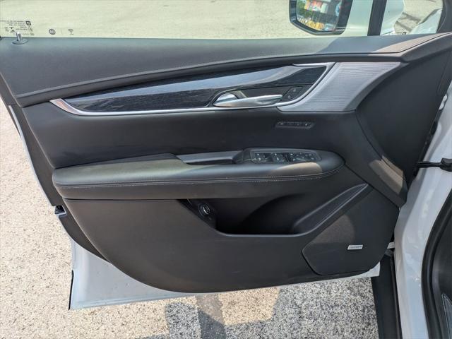 used 2022 Cadillac XT5 car, priced at $29,700