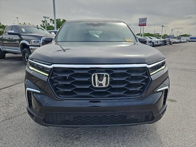 used 2023 Honda Pilot car, priced at $32,000