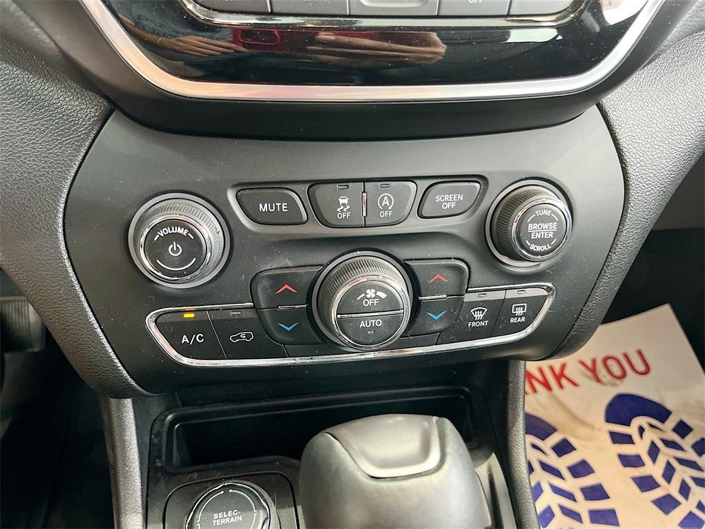 used 2021 Jeep Cherokee car, priced at $20,000