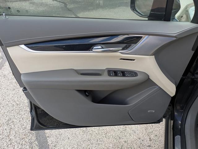 used 2024 Cadillac XT6 car, priced at $41,200
