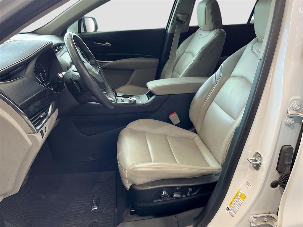 used 2021 Cadillac XT4 car, priced at $20,300