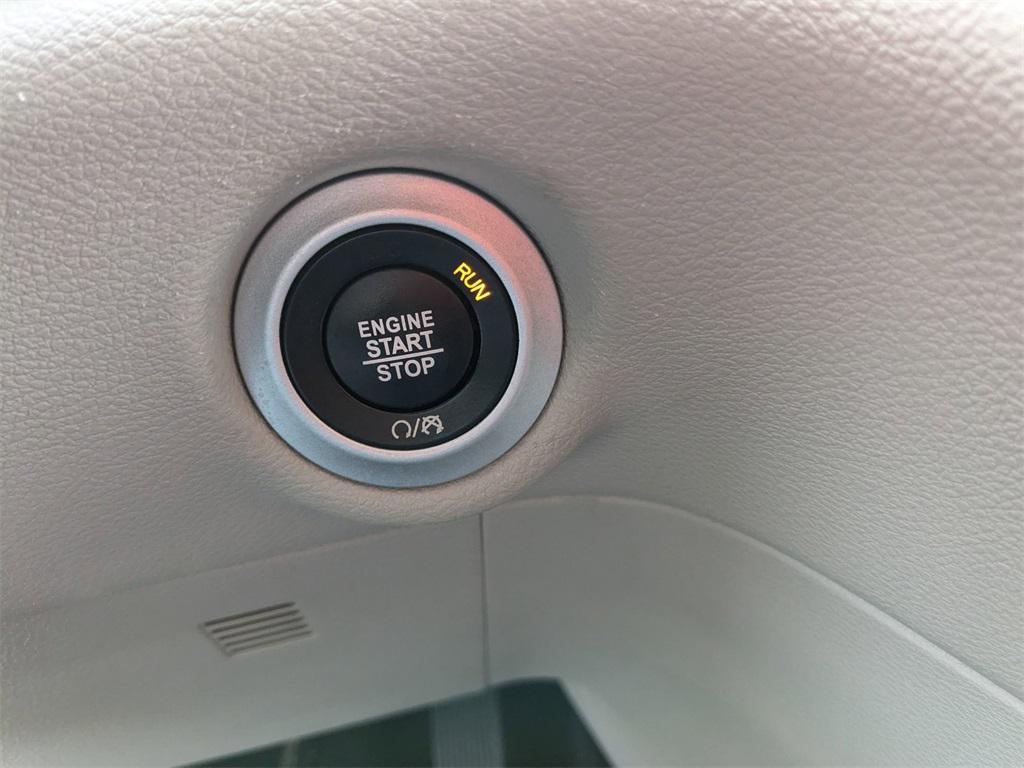 used 2021 Chrysler Pacifica car, priced at $19,800