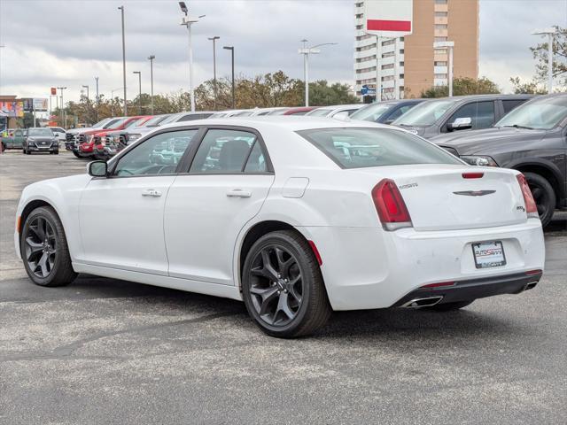 used 2021 Chrysler 300 car, priced at $18,500