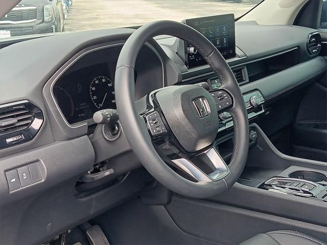 used 2023 Honda Pilot car, priced at $32,000