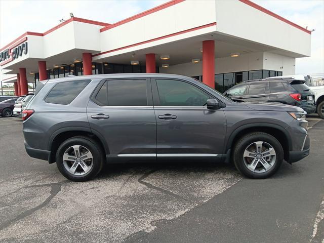 used 2023 Honda Pilot car, priced at $32,000