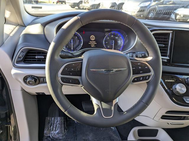 used 2022 Chrysler Pacifica car, priced at $18,700