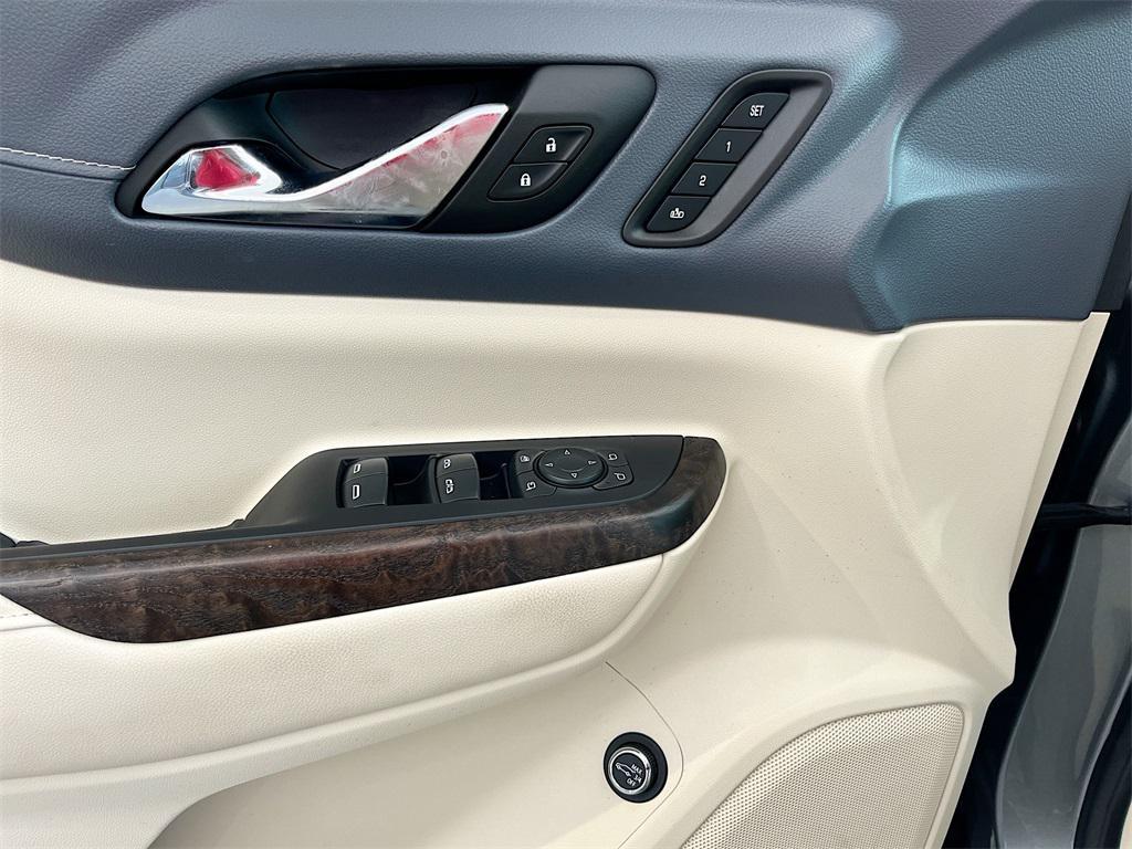 used 2023 GMC Acadia car, priced at $34,300