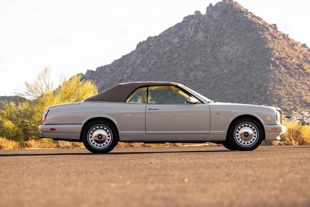 used 2001 Rolls-Royce Corniche car