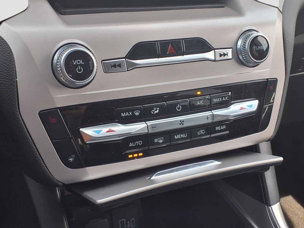 used 2023 Ford Explorer car, priced at $35,500