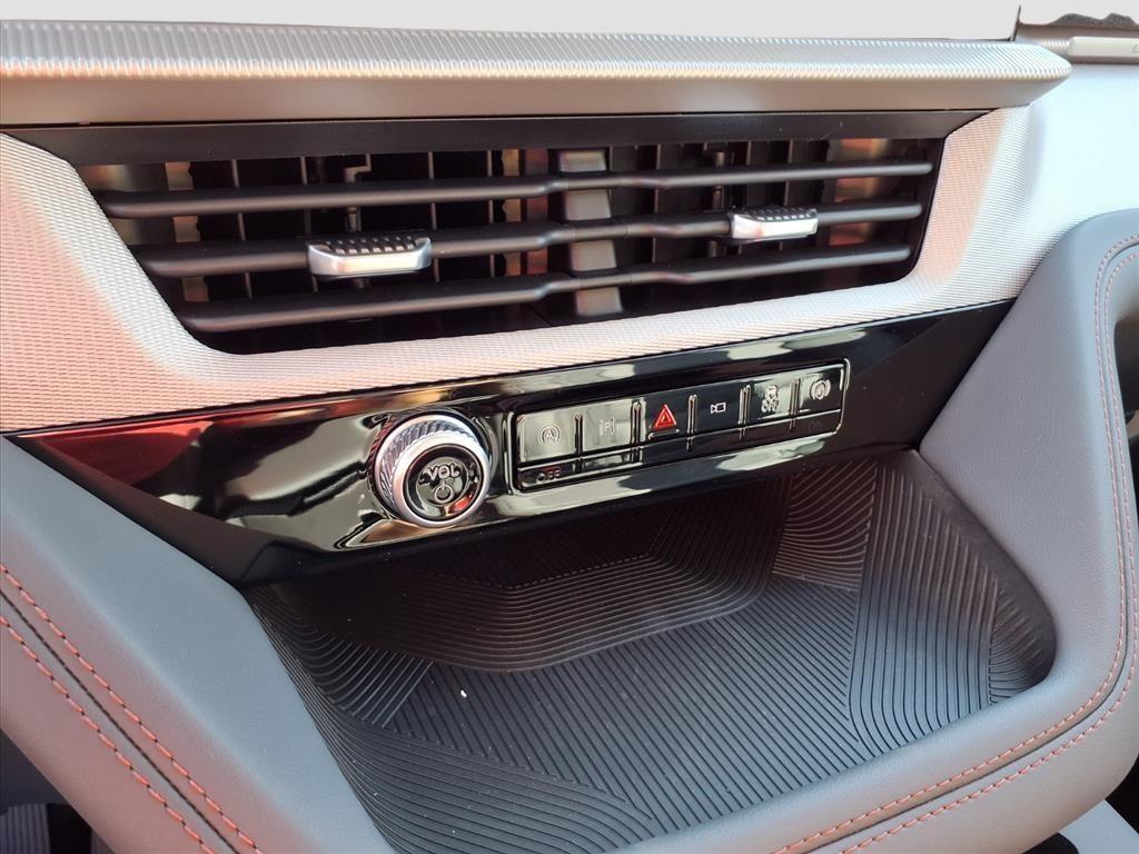 new 2025 Ford Explorer car, priced at $47,688