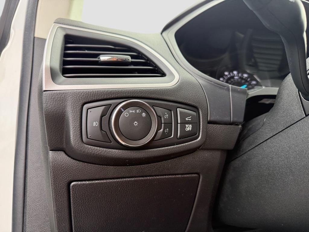 used 2022 Ford Edge car, priced at $26,989