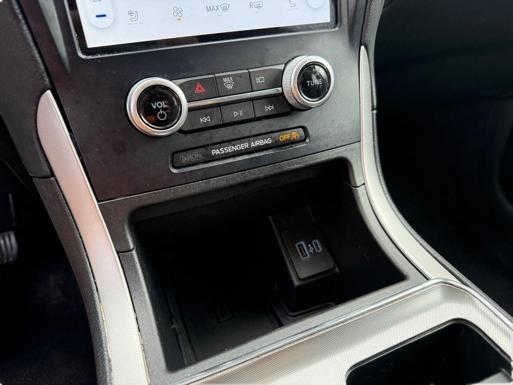 used 2022 Ford Edge car, priced at $26,989