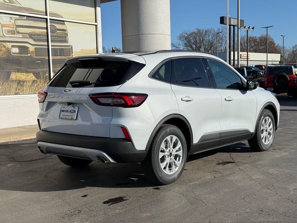 new 2025 Ford Escape car, priced at $32,890