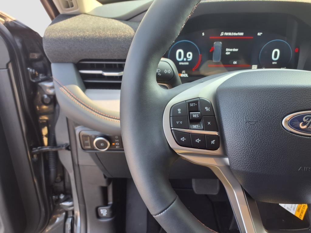 new 2025 Ford Explorer car