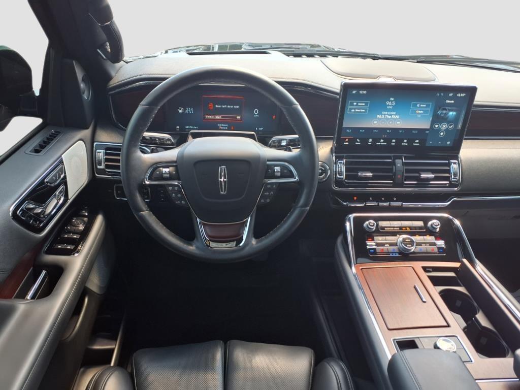 used 2023 Lincoln Navigator L car, priced at $70,989