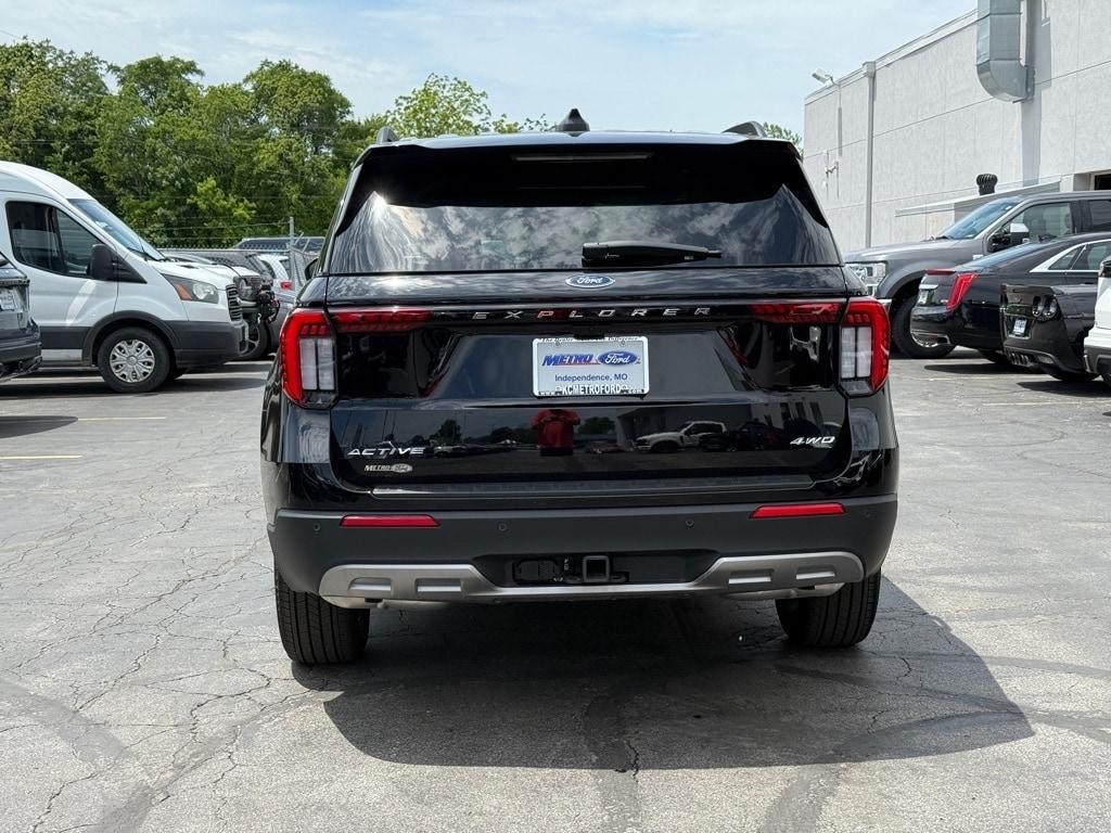 new 2025 Ford Explorer car