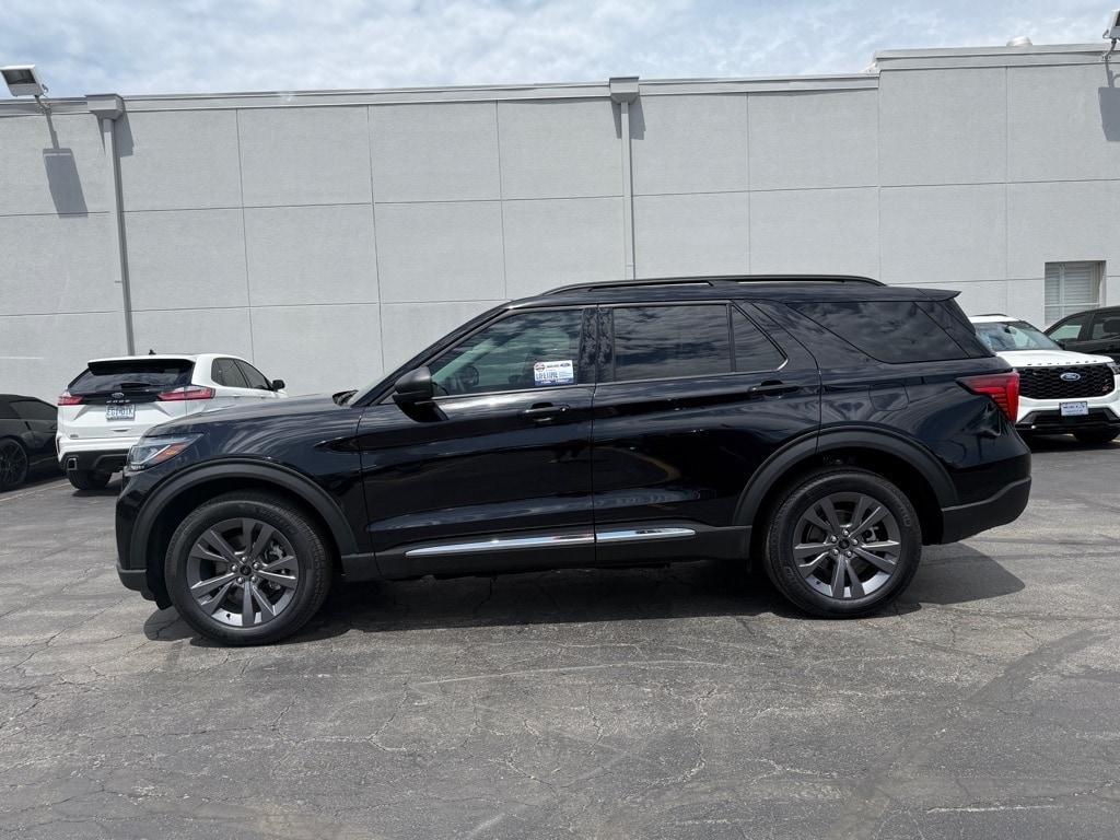 new 2025 Ford Explorer car