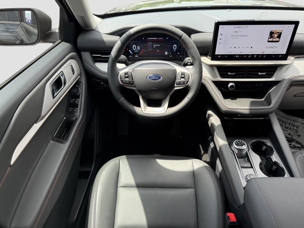 new 2025 Ford Explorer car