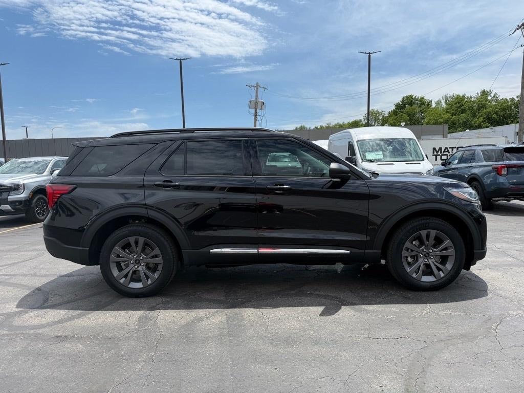 new 2025 Ford Explorer car