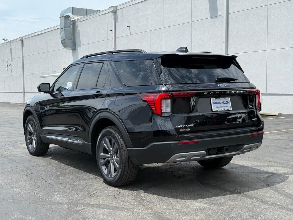 new 2025 Ford Explorer car