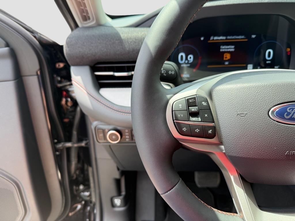 new 2025 Ford Explorer car
