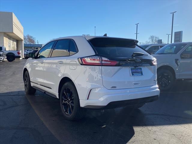 new 2024 Ford Edge car, priced at $35,092