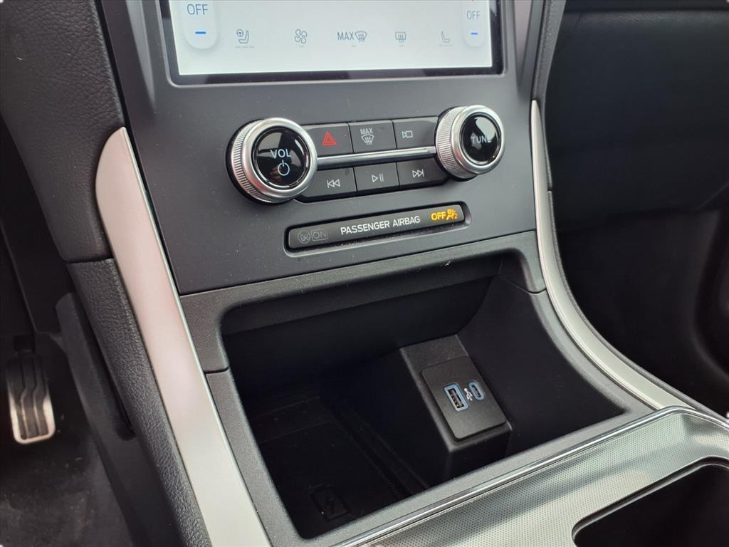 used 2024 Ford Edge car, priced at $35,576