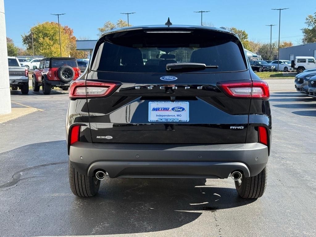 new 2025 Ford Escape car, priced at $33,925