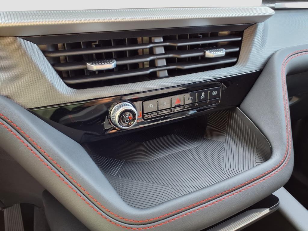 new 2025 Ford Explorer car, priced at $45,782