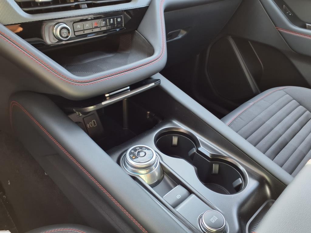 new 2025 Ford Explorer car, priced at $45,782