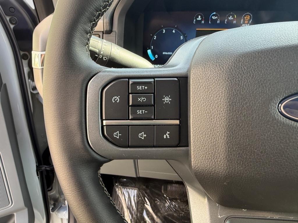 new 2025 Ford F-150 car, priced at $48,672