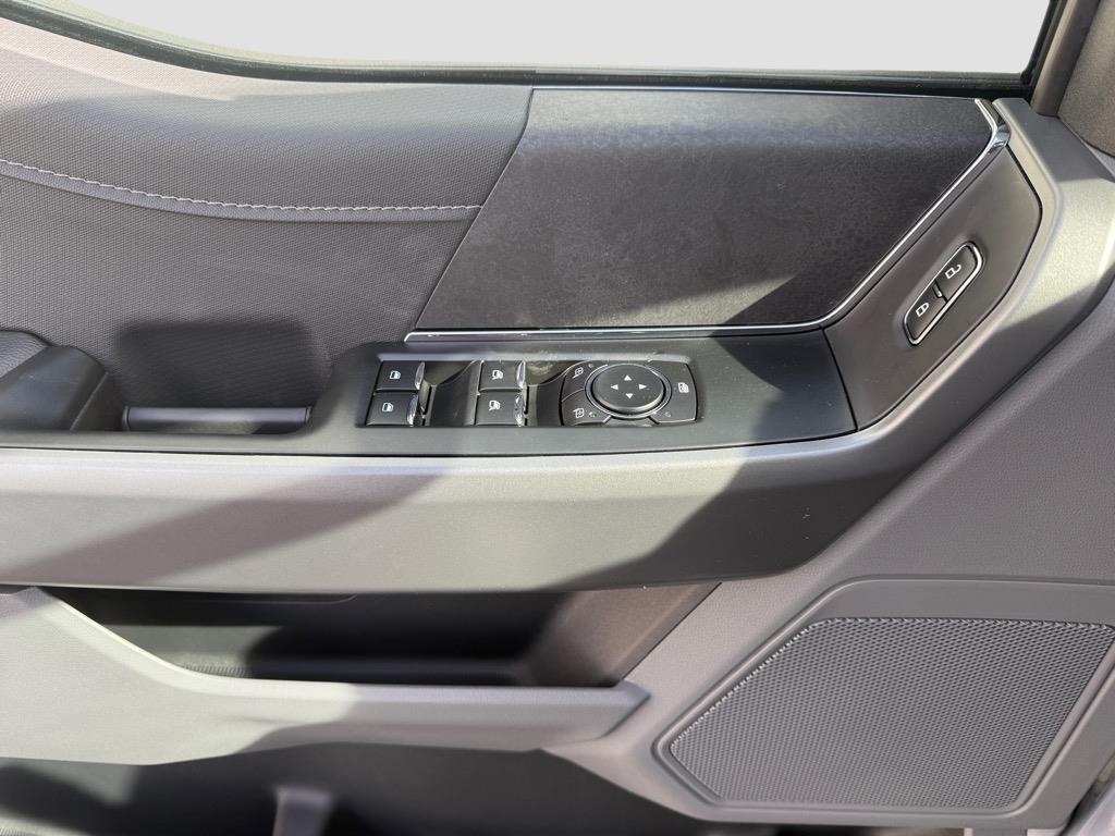 new 2025 Ford F-150 car, priced at $48,672