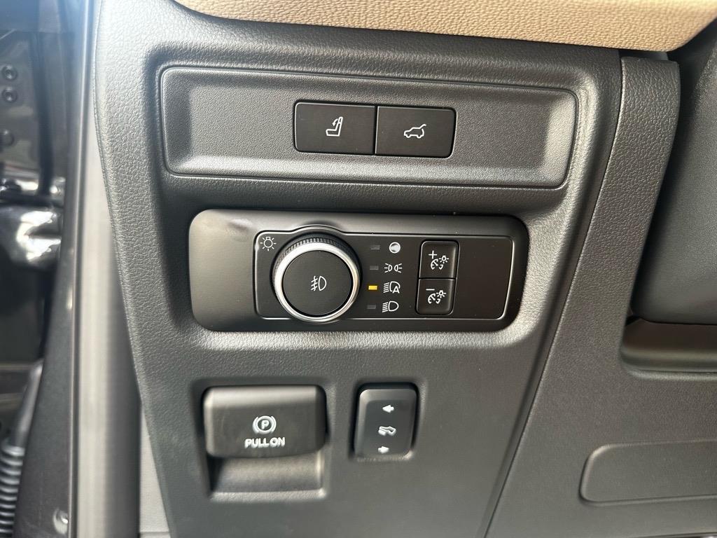new 2024 Ford Expedition Max car, priced at $69,608