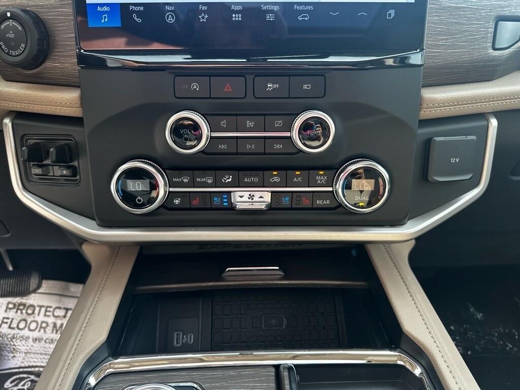 new 2024 Ford Expedition Max car, priced at $70,608