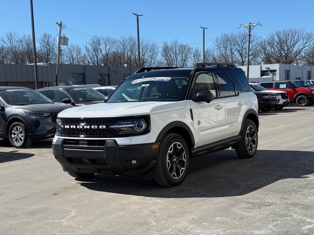 new 2025 Ford Bronco Sport car, priced at $39,480