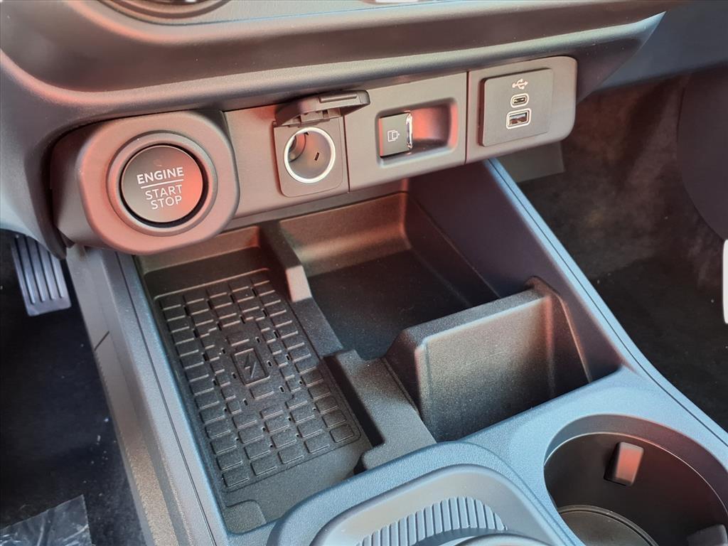 new 2025 Ford Maverick car, priced at $41,174
