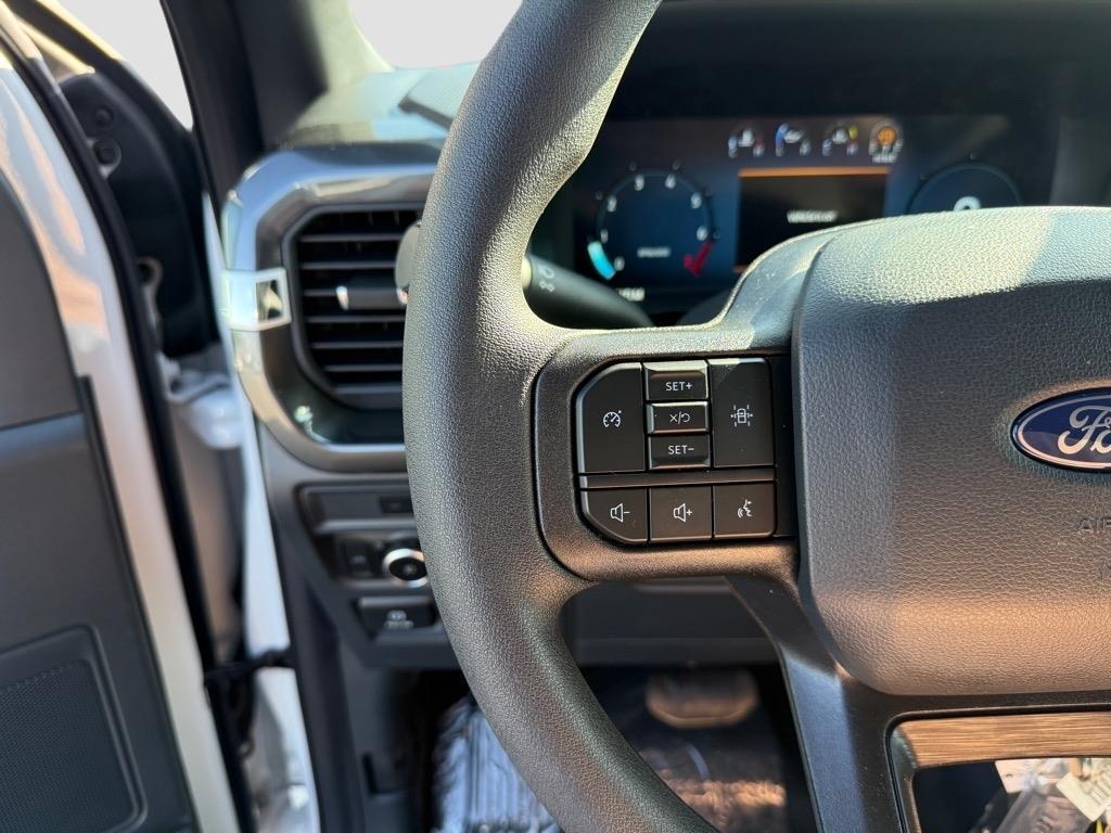 new 2025 Ford F-150 car, priced at $49,933