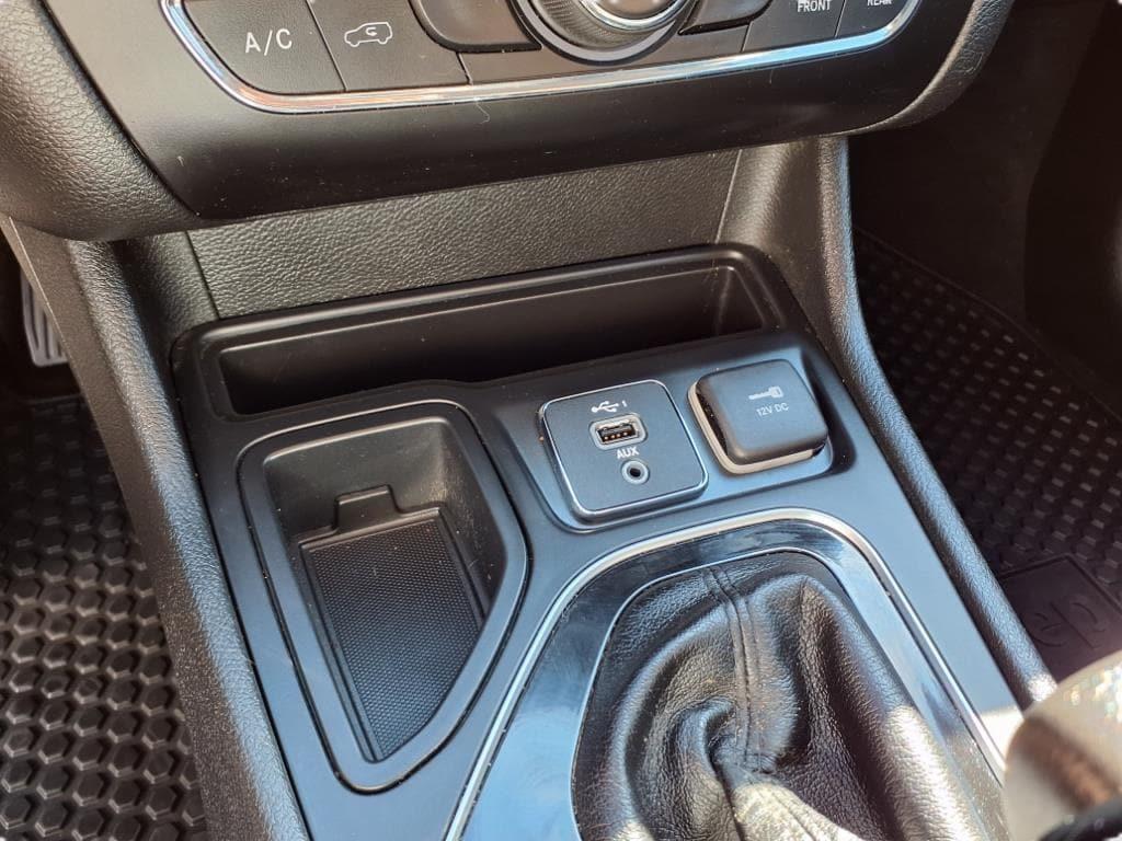 used 2019 Jeep Cherokee car, priced at $12,489