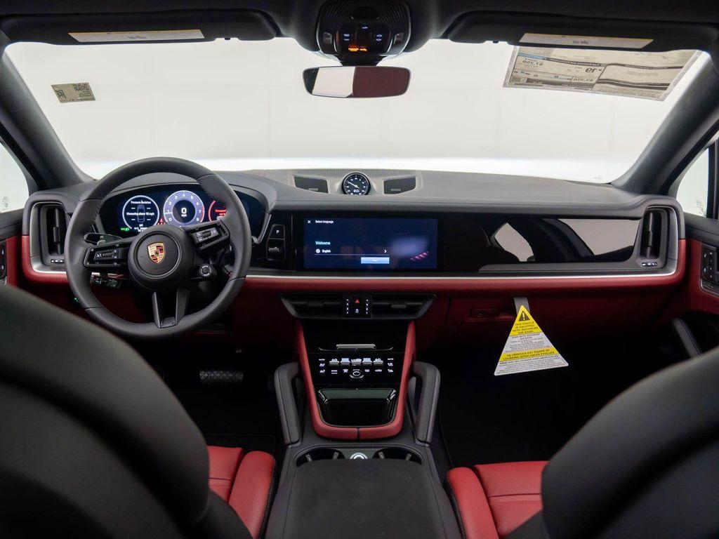 new 2025 Porsche Cayenne car