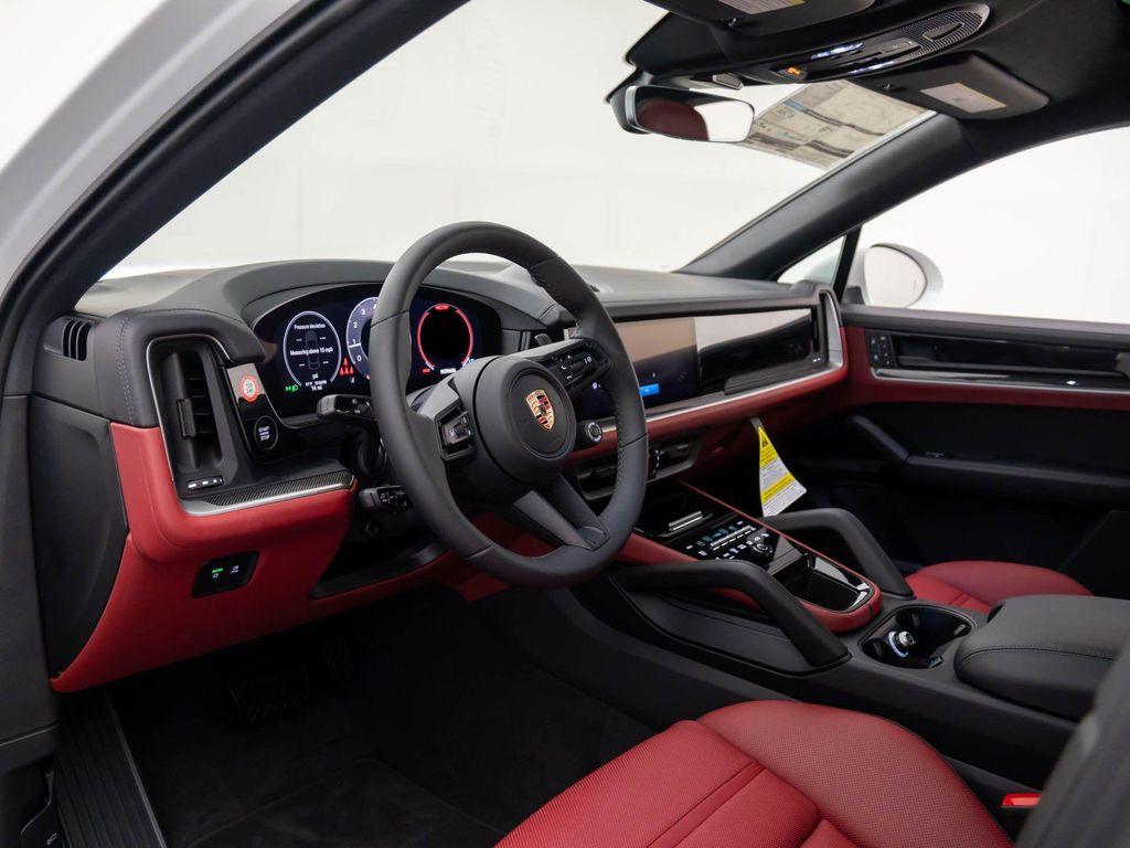 new 2025 Porsche Cayenne car