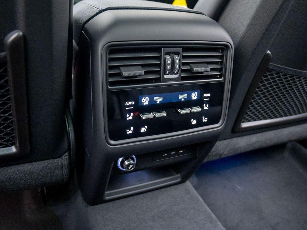 new 2025 Porsche Cayenne car