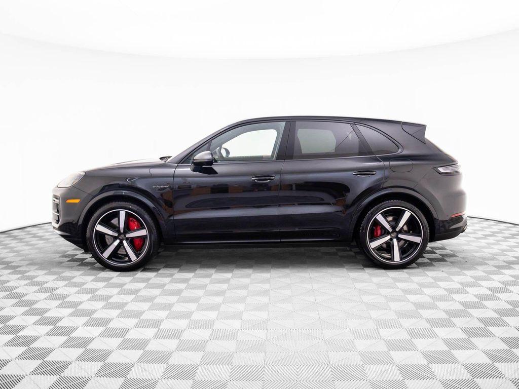new 2025 Porsche Cayenne car