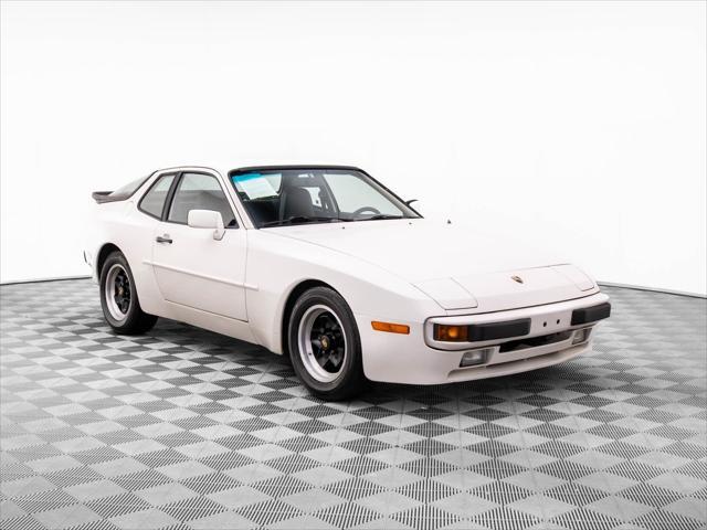 used 1983 Porsche 944 car