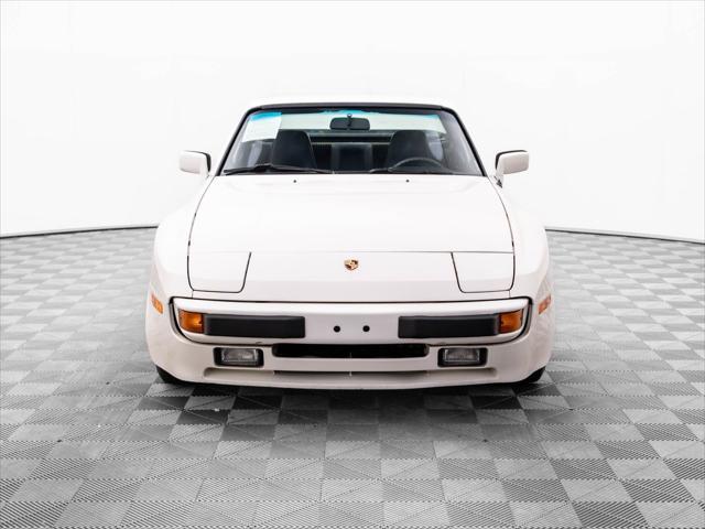 used 1983 Porsche 944 car