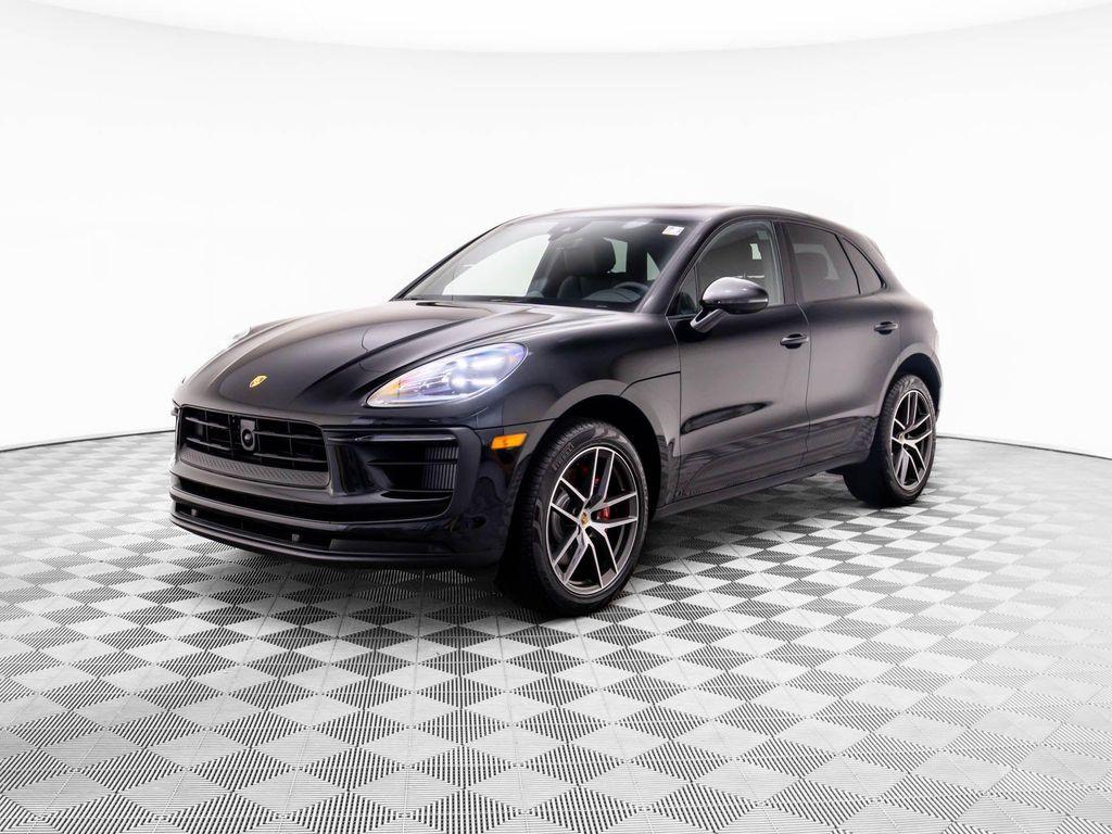 new 2025 Porsche Macan car