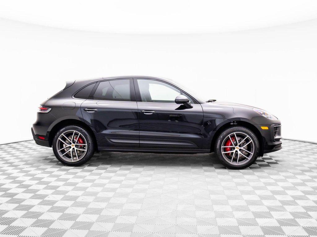 new 2025 Porsche Macan car